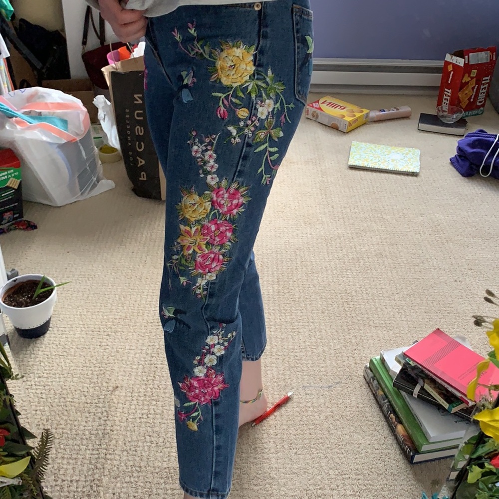 Floral embroidered jeans